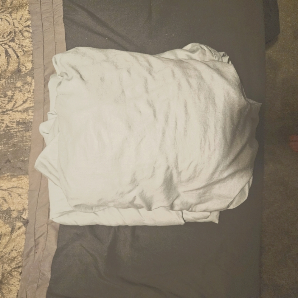 Set of 3 Queen size flat and fitted sheet set